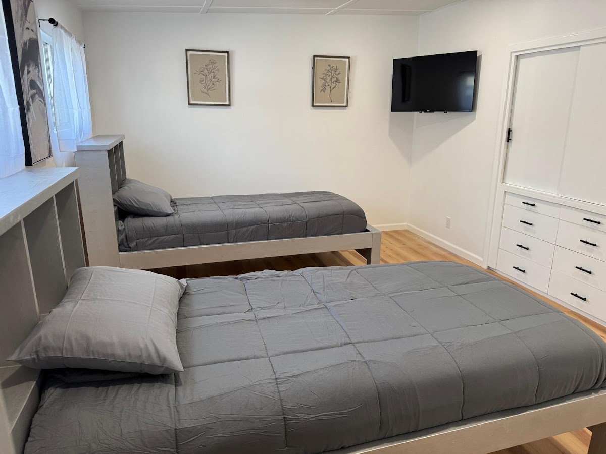 Bridges Recovery Co-Ed Sober Living Homes Los Angeles - Photo 2