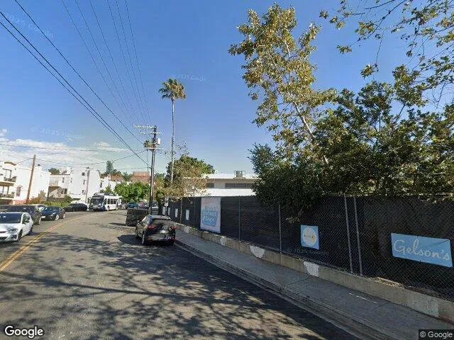 Van Ness Recovery House - Photo 6