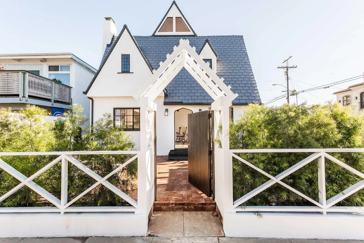 Silicon Beach Treatment Center