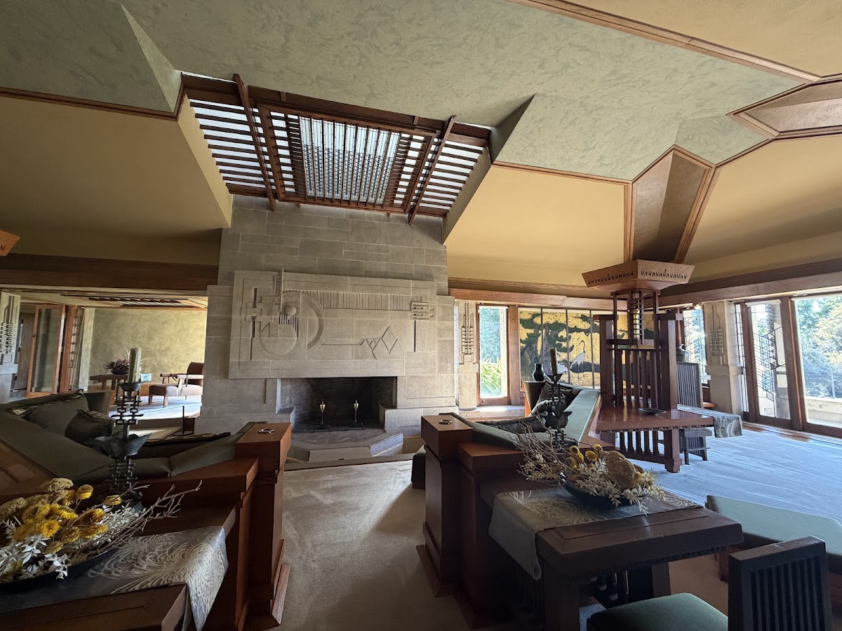 Hillock House I